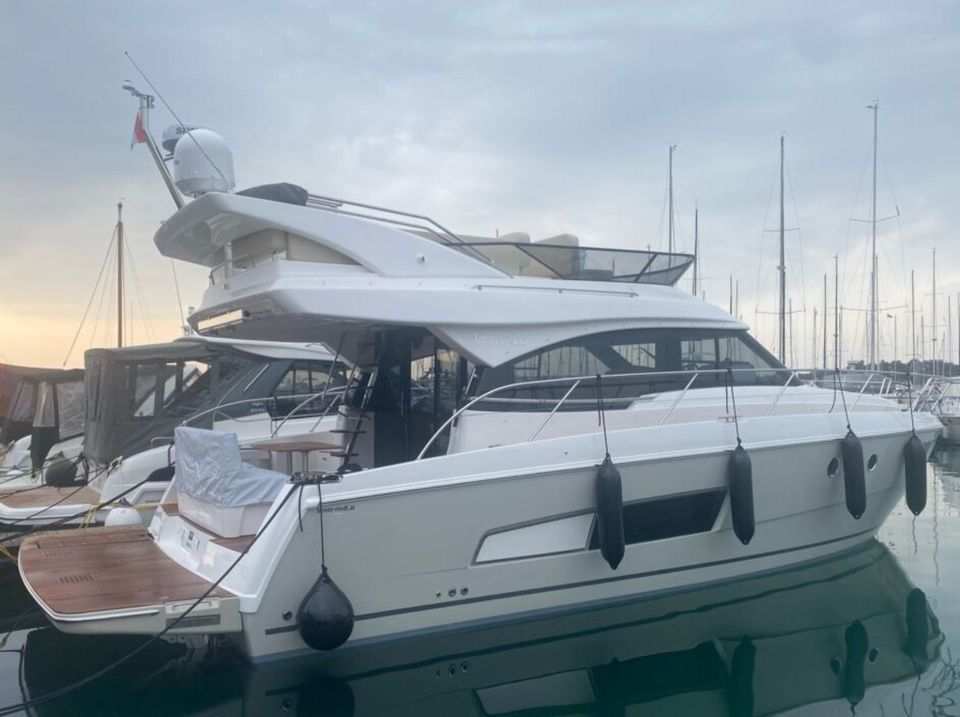 Yachtcharter Bavaria Virtess 420 Fly (2019) - Kroatien - Boot mie in Bad Homburg