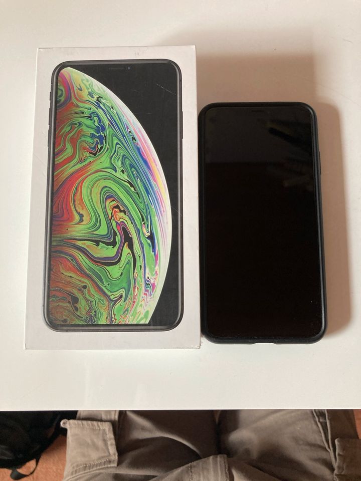 iPhone XS Max 64 GB in Westoverledingen