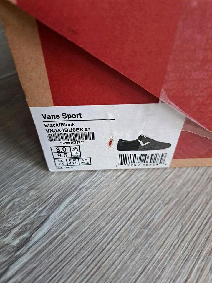 VANS Sport **NEU** Größe 40,5 / US men 8.0 in Scharnebeck