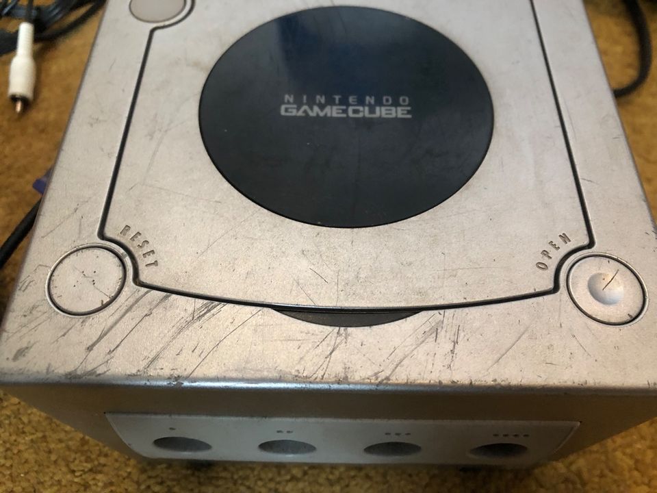 Nintendo Gamecube with Two Controllers in Berlin