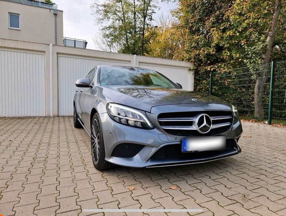 Mercedes Benz C200 MOPF Avantgarde Business-Paket 2019 in Leverkusen
