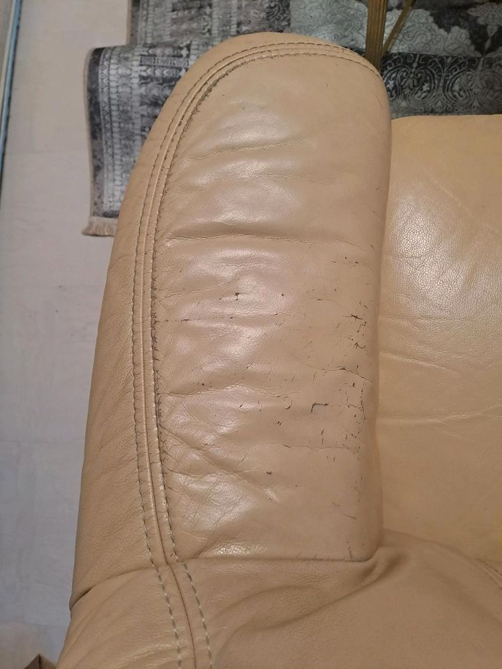 Beige Echtleder Couch L Förmig in Duisburg