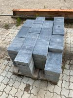 4,1 qm Betonpflaster anthrazit Carbonit 30x20x8cm Bayern - Monheim Vorschau