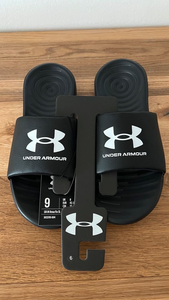 Under Armour Badeschuhe in Mommenheim