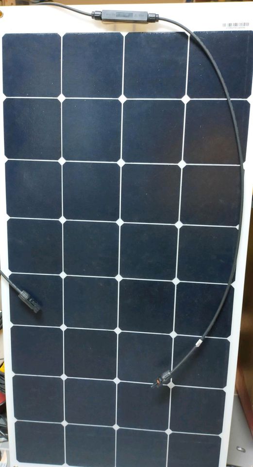2 Solarmodule 100 Watt flexibel Mono Solarpanel Solartronic in Ilsfeld