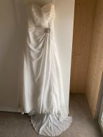 Brautkleid Maldevin Weiß gr.36 Yvory Brosche Hochzeit Nordrhein-Westfalen - Lüdinghausen Vorschau