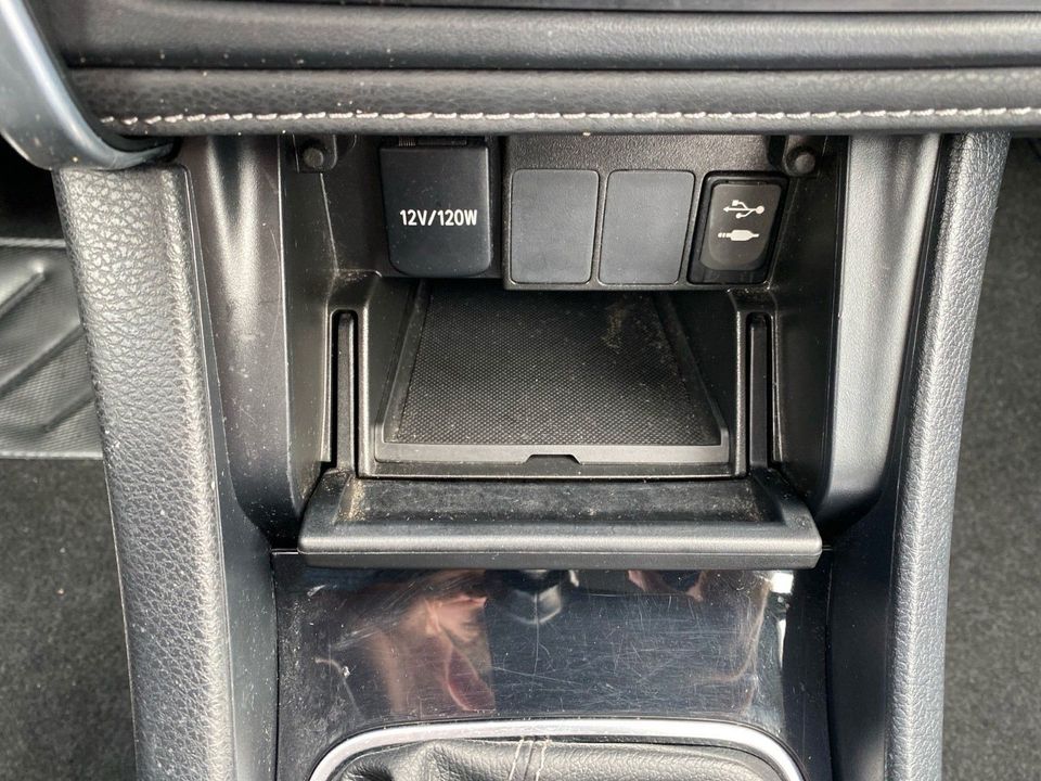 Toyota Auris 1.6D USB Kamera Klimaaut. AUX Bluetooth in Brehna