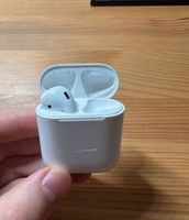 AirPods 1 (Case und linker Airpod) Berlin - Schöneberg Vorschau