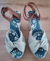 Tommy Hilfiger Keilabsatz Sandaletten Gr. 38 Nordrhein-Westfalen - Velbert Vorschau