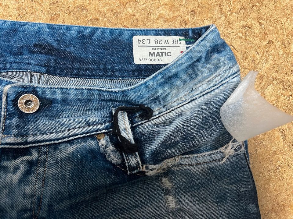 Diesel Damen Jeans Matic Wash 00883 Destroyed W28 L34 in Freiburg im Breisgau