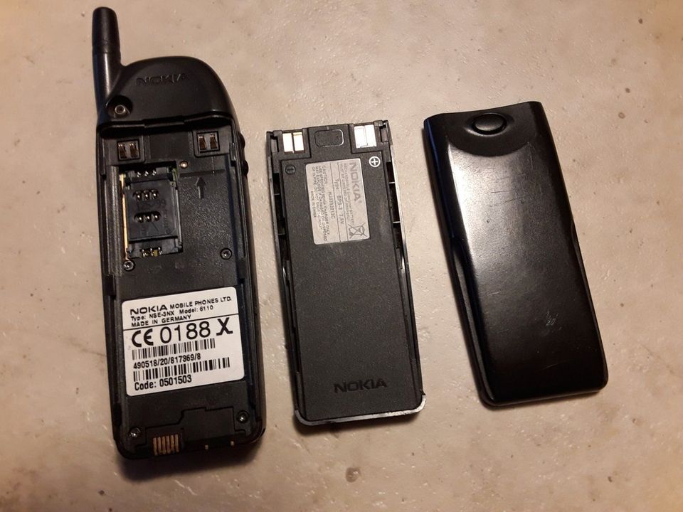 Altes Funktionsfähige Nokia 6110 mit 2 Akkus. Modell: 6110 Typ: N in Elfershausen