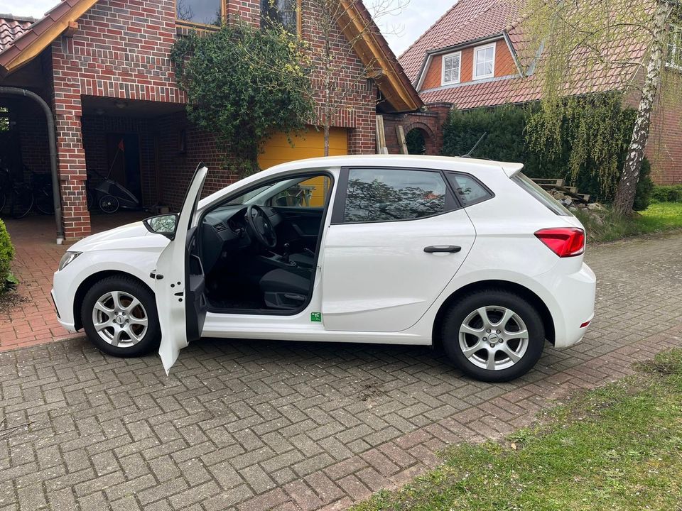 Seat Ibiza weiß AHK *top gepflegt* in Scheeßel