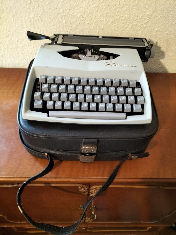 Bianca Schreibmaschine + Koffer Original Alt Antik Rar Selten in Ellhofen