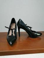 Neu Buffalo Riemchen Pumps,MaryJanesGr.39,schwarz Lack,Innenleder Brandenburg - Falkensee Vorschau