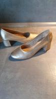 Pumps Leder  gold   von Buffalo   Größe  35 Hessen - Flörsheim am Main Vorschau
