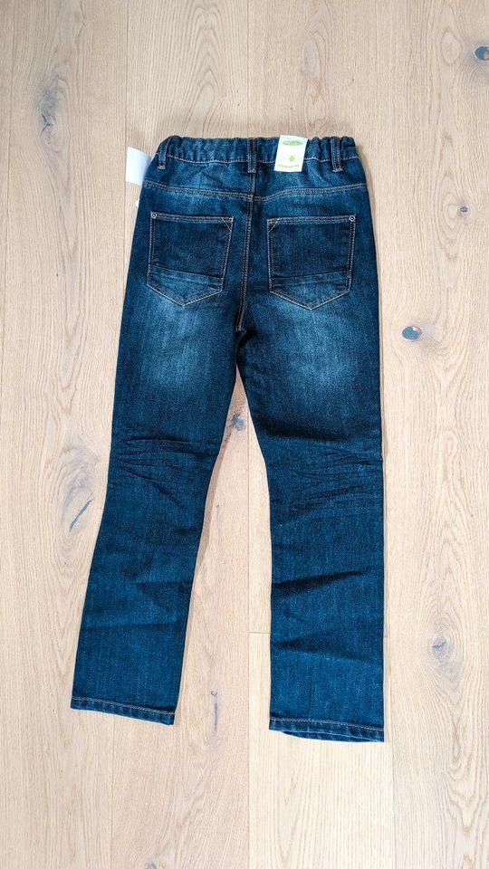 NEU! Vertbaudet unverwüstliche jeans Gr 140 regular in Friedrichsdorf