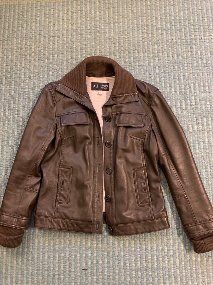 Original Armani Jeans Lederjacke Damen, M in Augsburg