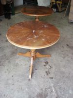 2 schöne alte Tische zu verkaufen müssen restauriert werden a50€ Thüringen - Zeulenroda Vorschau