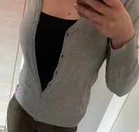 Graue Strickjacke Gr.S!C&A! Zella - Anrode Vorschau