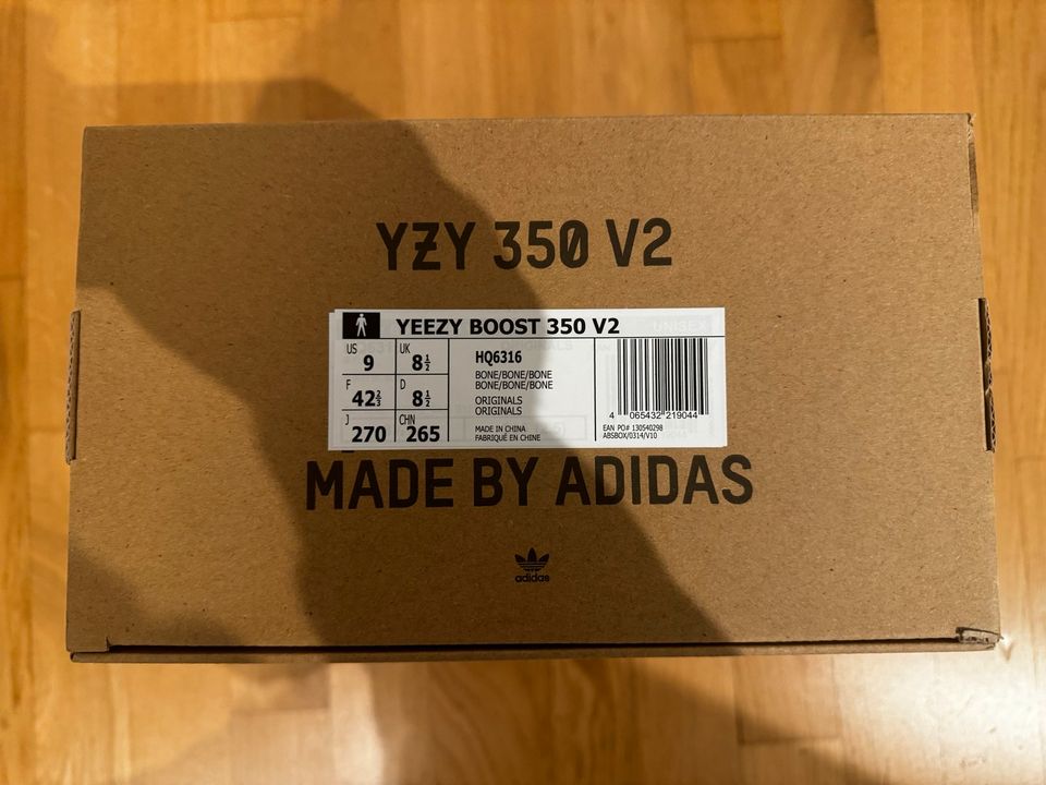 Adidas Yeezy Boost V2 Bone NEU in Dresden