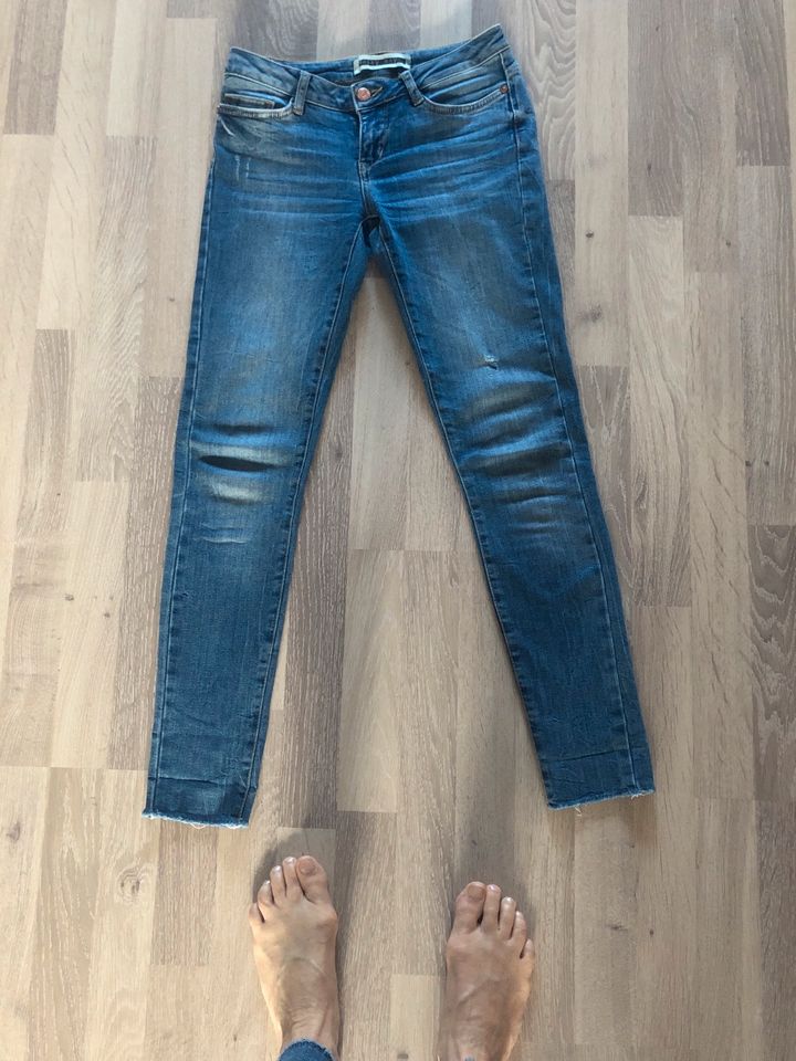 Jeans Hose Noisy may XS in Sternenfels