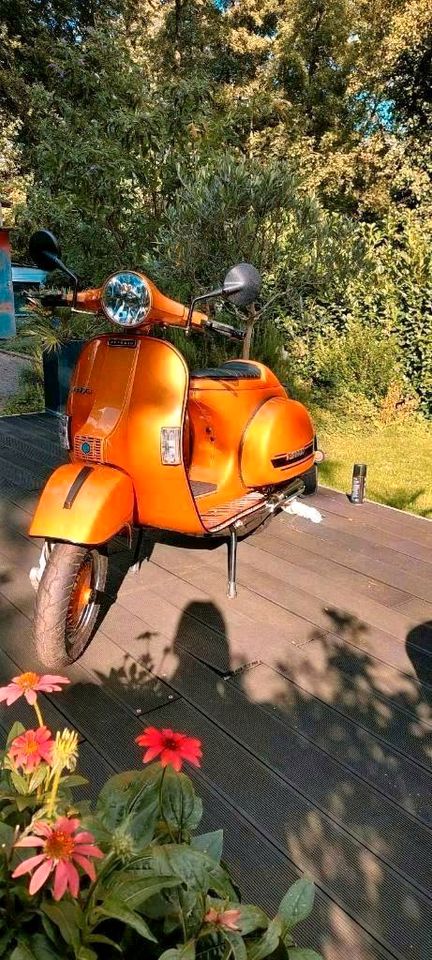 Vespa P 125 X in Essen