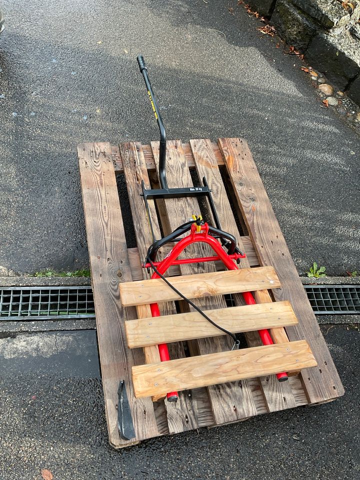 Berg Claas Gokart mit Zubehör in Auenwald