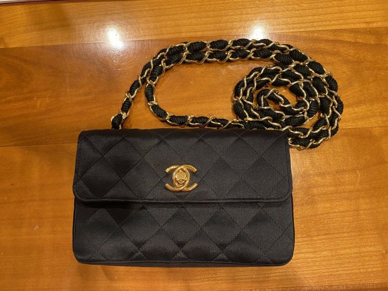 Reduziert-orig. Chanel Tasche Mini Flap Bag 80s Satin Schwarz in Köln -  Rodenkirchen | eBay Kleinanzeigen ist jetzt Kleinanzeigen