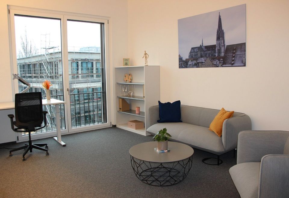 Privater Büroraum ganz auf Ihre individuellen Unternehmensbedürfnisse angepasst in Regus Doernberg in Regensburg