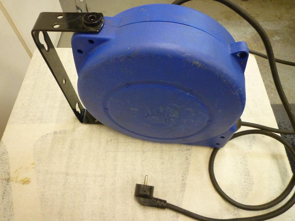 Planeta Automatischer Kabelaufroller CR 605103 S mit 10 m Kabel in Wunstorf