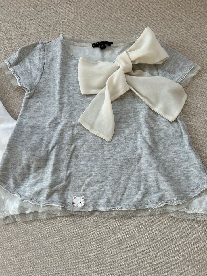 Mega T-Shirt Shirt weiß grau Schleife Tüll Zara Twin Set 116 in Kösching