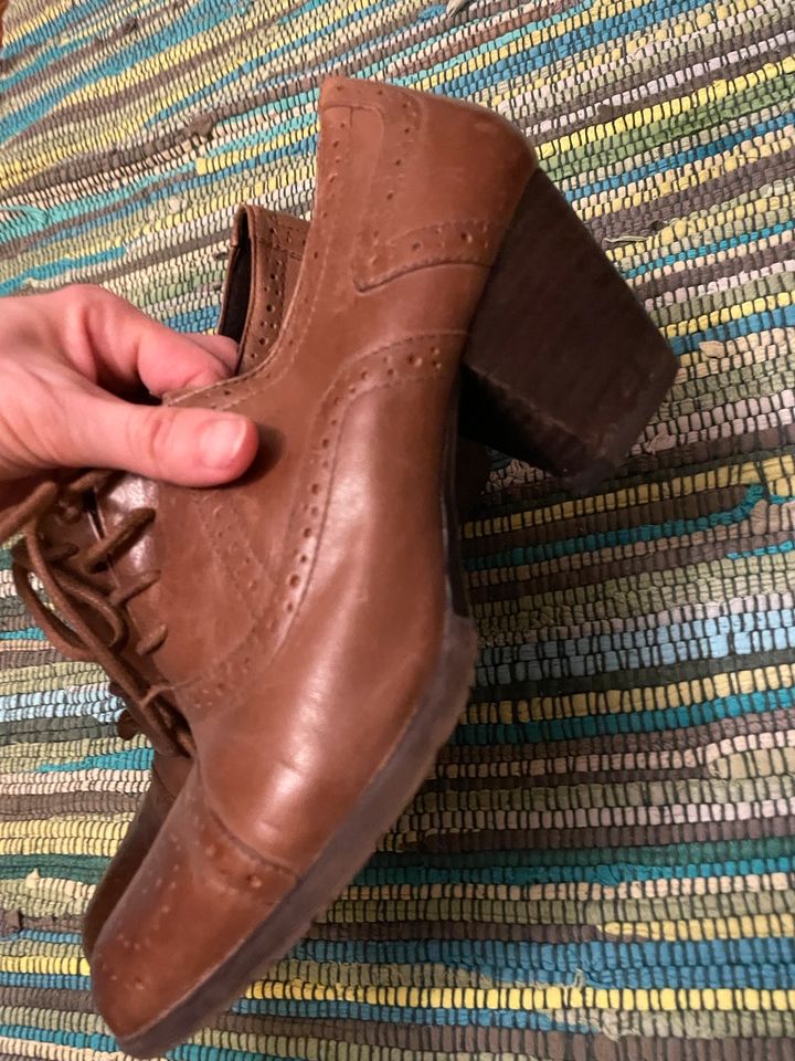 5th Avenue Halbschuhe Stiefeletten Leder braun 38 in Coppenbrügge