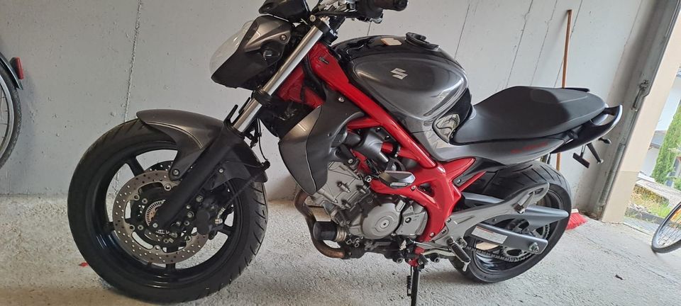 Suzuki Gladius 650 in Stühlingen