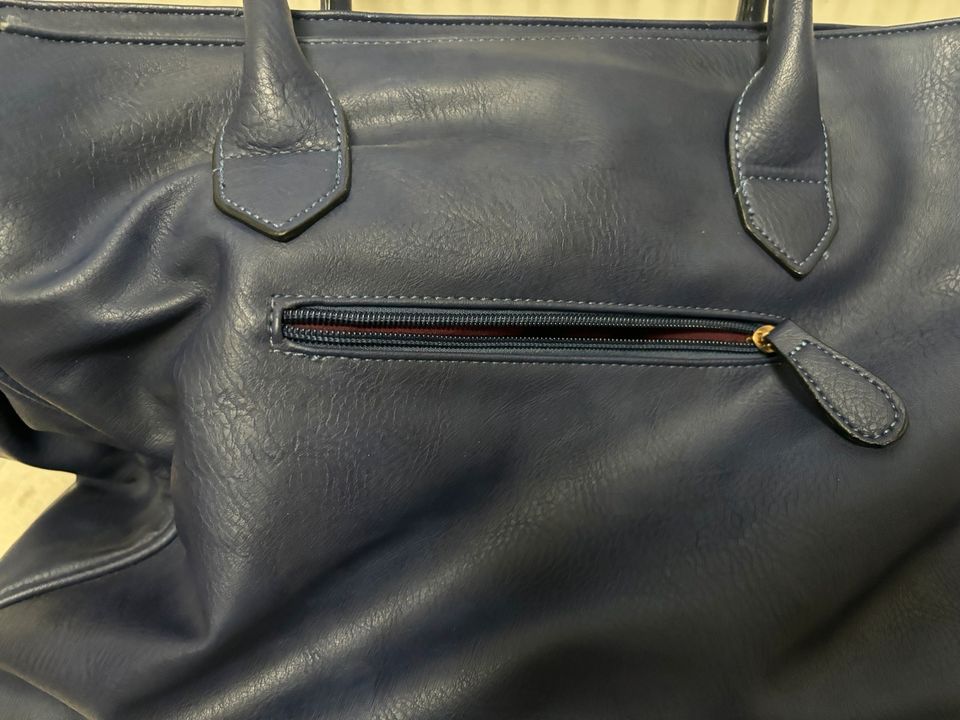 Damenhandtasche in Niederkassel