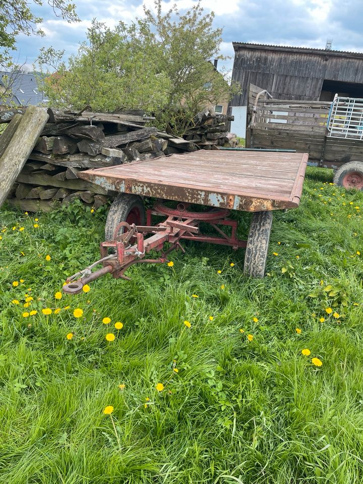 Anhänger / Ballenwagen in Höxter