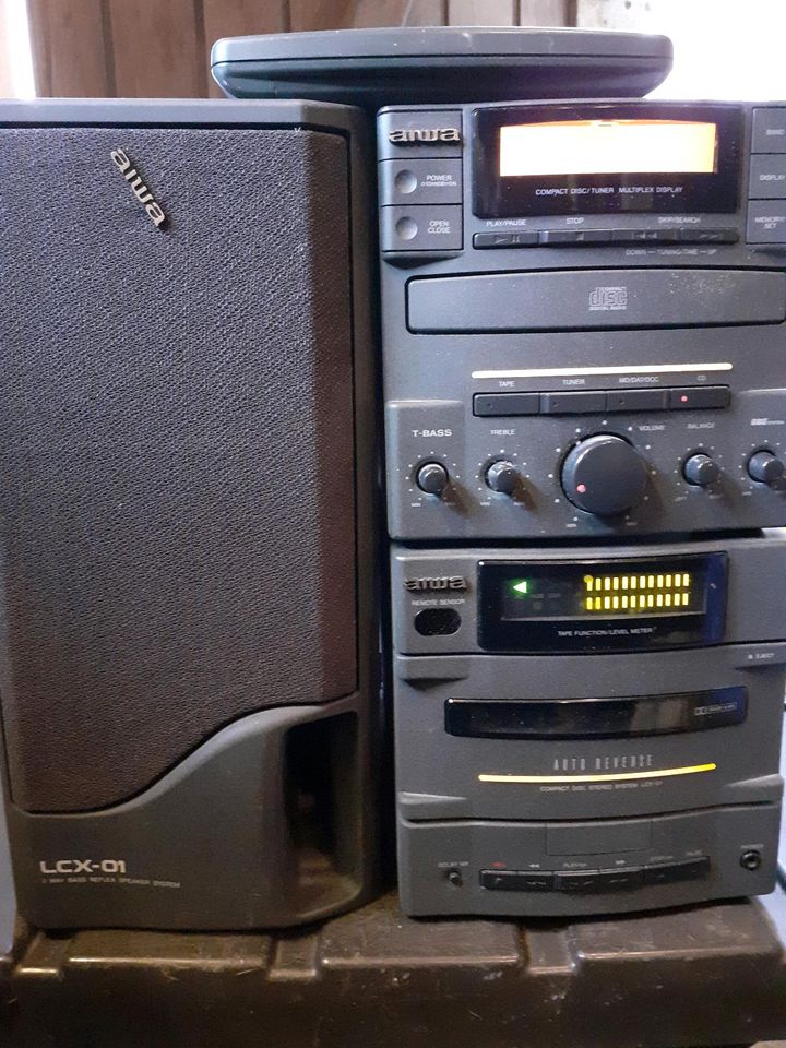 AIWA STEREO ANLAGE MIT FERNBEDIENUNG IST GUT ERHALTEN in Weyhe