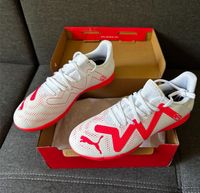 PUMA KINDER FUSSBALL-HALLENSCHUHE FUTURE PLAY IT JR Größe 37 Niedersachsen - Lemwerder Vorschau