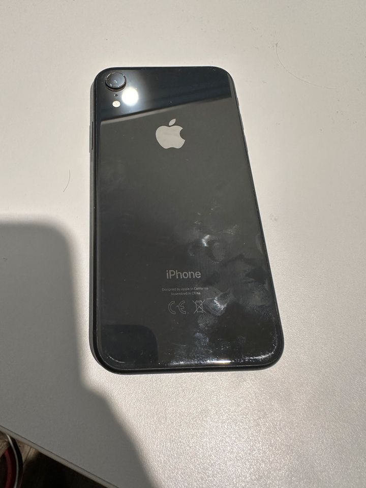 iPhone XR 128GB schwarz in Spenge