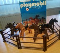 Playmobil 3270: 4 Pferde auf Koppel, inkl Zubehör und Karton Nordrhein-Westfalen - Siegburg Vorschau