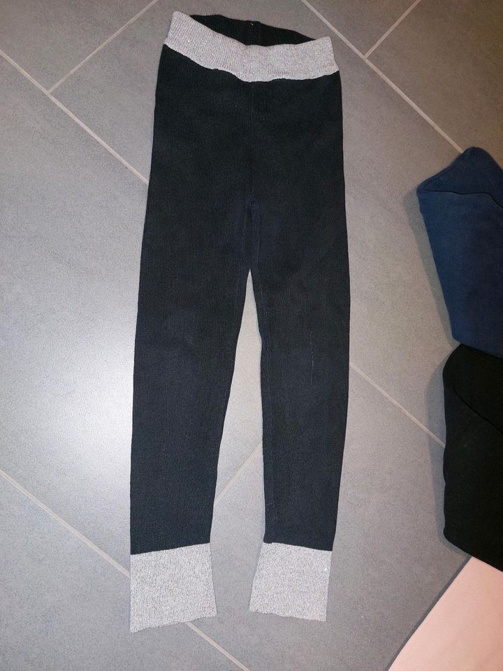 8 Leggings Gr. 110 / 116 in Geesthacht