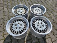 Mercedes w124 W126 9x16 5x112 Alufelgen Rial Mesh AMG Lorinser Nordrhein-Westfalen - Krefeld Vorschau