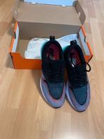 Nike Running  sehr bequeme Schuhe Gr 39 Hessen - Stadtallendorf Vorschau