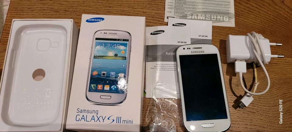 Samsung GALAXY S III Mini/weiß in Düsseldorf