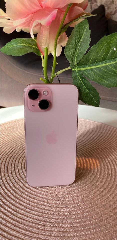 IPHONE 15 Rosa in Stendal