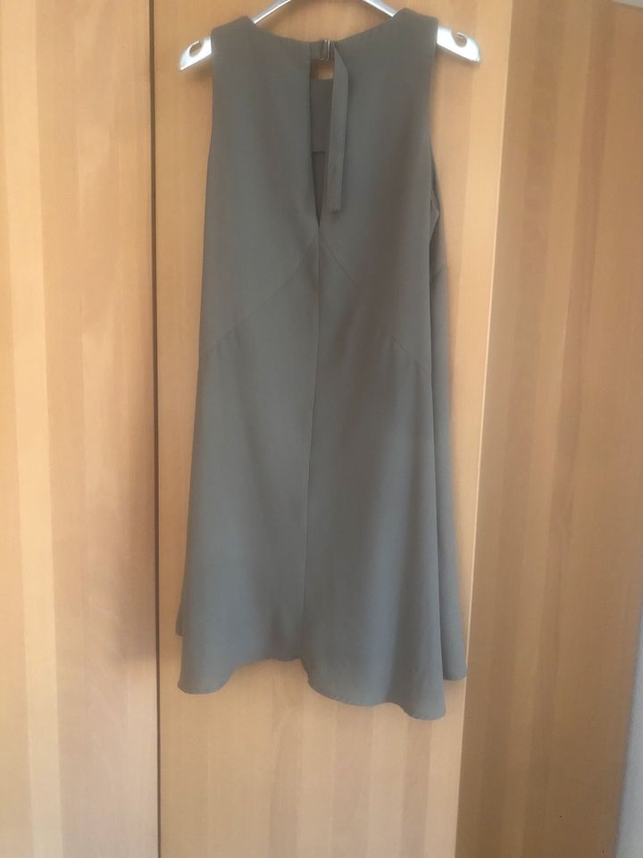 Reserved A-Form Kleid 36 super Schnitt mit toller Rückenansicht o in Haßfurt