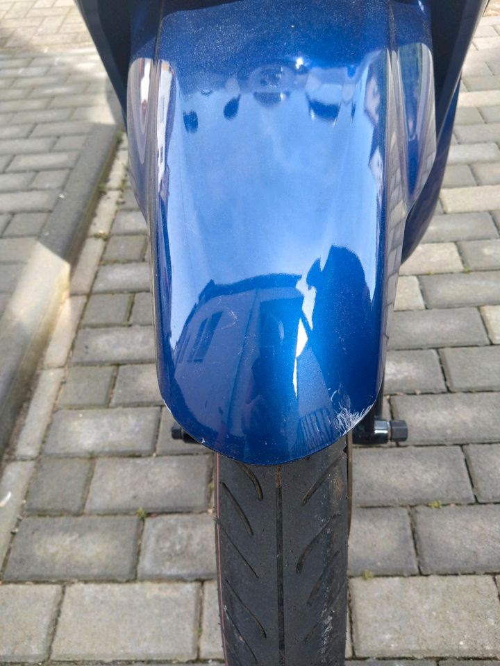Roller Peugeot Tweet RS in Illingen