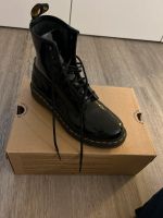 Dr. Martens 40 Leder Lack Schnürstiefel 1460 ink. Karton Niedersachsen - Seelze Vorschau