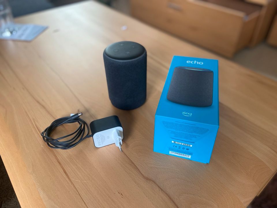 Amazon Echo (3. Generation) in Regensburg