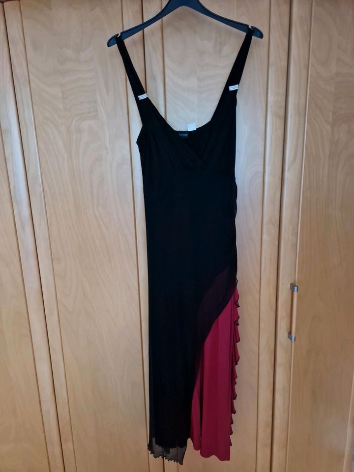 Abendkleid rot/schwarz G 40/42 in Bramsche