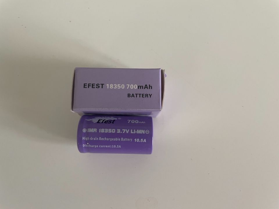 Batterie Akku Efest 18350 700mAh 3,7V in Köln